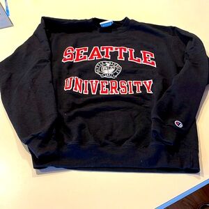Champions Seattle University crew neck medium